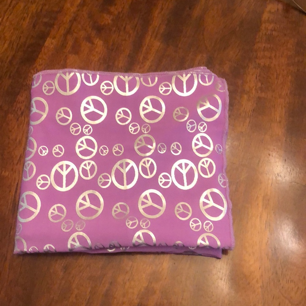 Peace Scarf - Picture 4 of 4